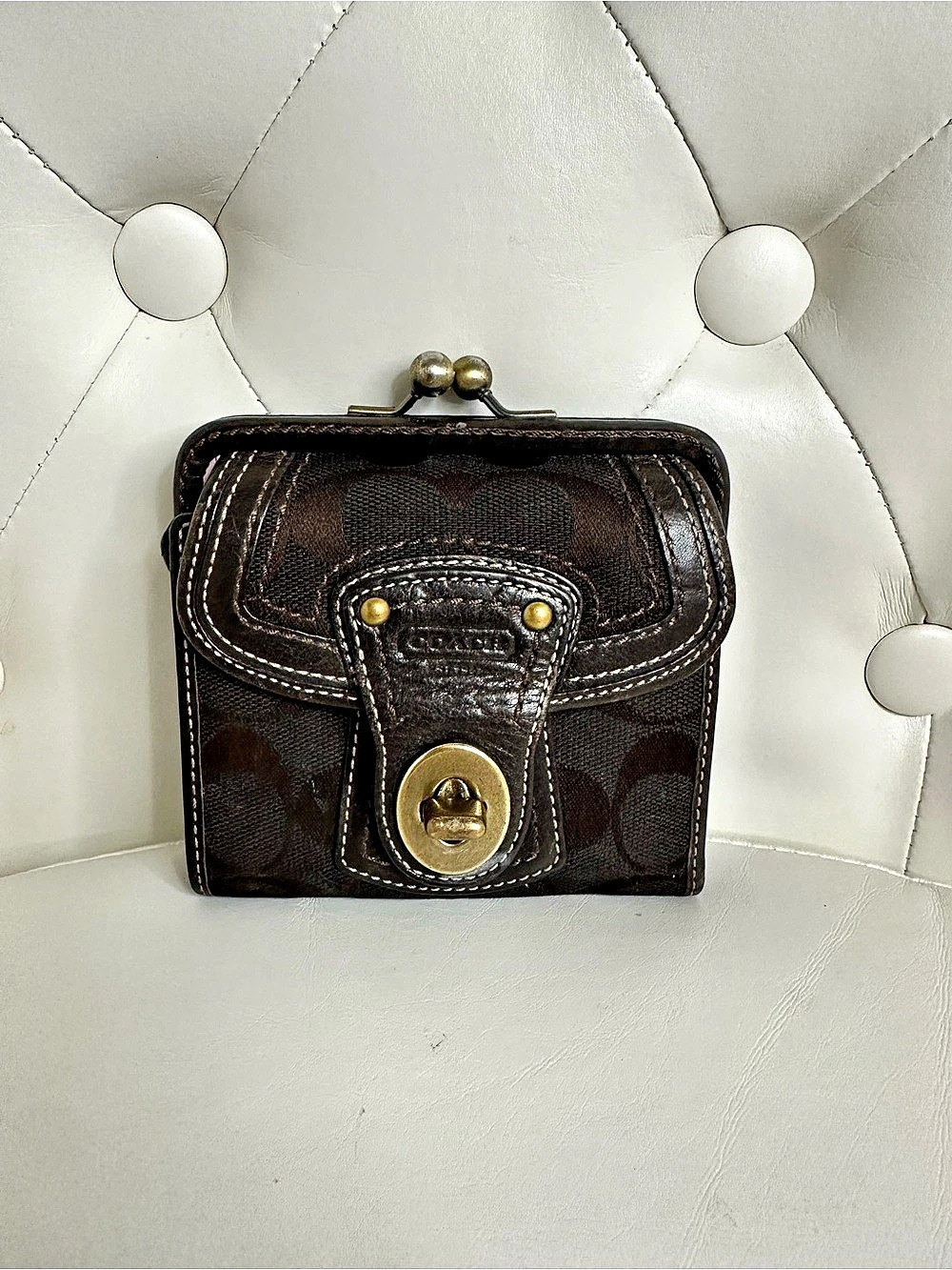 Coach KissLock wallet